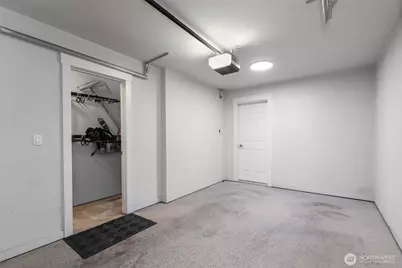 4507 Linden Avenue N #A, Seattle, WA 98103 - Photo 28