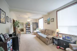 664 NW New York Ave, Chehalis, WA 98532 - Photo 4