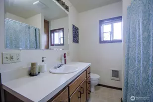 664 NW New York Ave, Chehalis, WA 98532 - Photo 16
