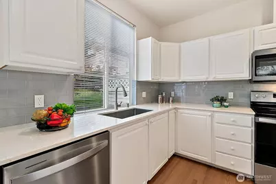5275 164th Avenue SE, Bellevue, WA 98006 - Photo 12