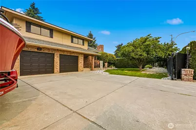 1690 Eastmont Avenue, East Wenatchee, WA 98802 - Photo 2