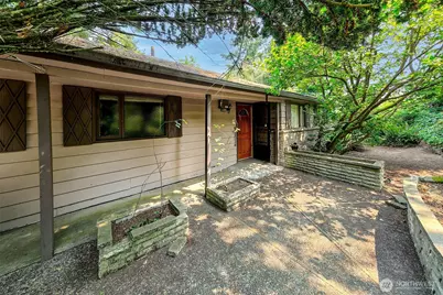14048 41st Avenue NE, Seattle, WA 98125 - Photo 2