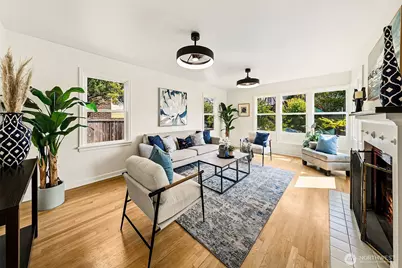 8215 4th Avenue NE, Seattle, WA 98115 - Photo 6