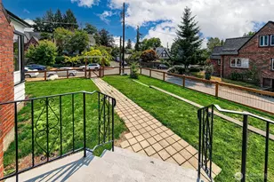 8215 4th Ave NE, Seattle, WA 98115 - Photo 2