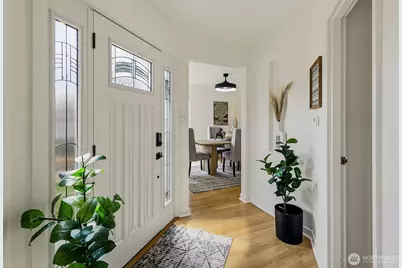8215 4th Avenue NE, Seattle, WA 98115 - Photo 4