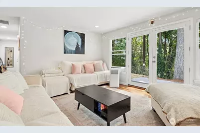 21013 NE 60th Place, Redmond, WA 98053 - Photo 2