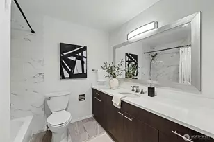 13605 NE 8th St, Bellevue, WA 98005 - Photo 16