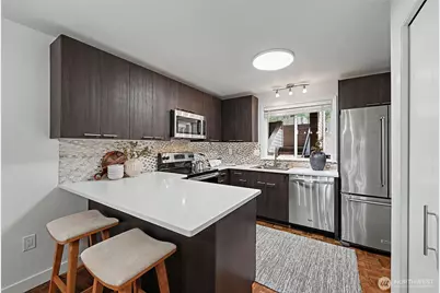 13605 NE 8th Street #203, Bellevue, WA 98005 - Photo 4