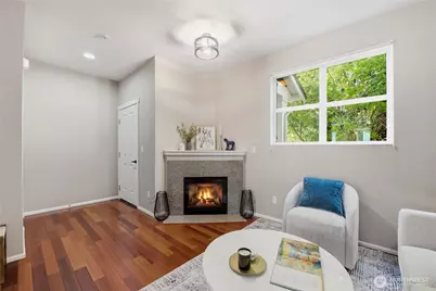 2908 SW Raymond Street, Seattle, WA 98126 - Photo 4