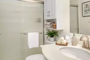 2501 Canterbury Ln E, Seattle, WA 98112 - Photo 18