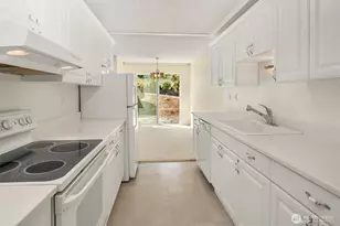 2501 Canterbury Ln E, Seattle, WA 98112 - Photo 12