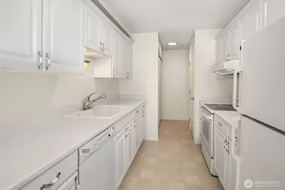 2501 Canterbury Lane E #119, Seattle, WA 98112 - Photo 14