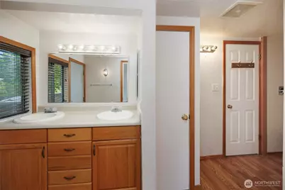 19708 North Park Avenue N, Shoreline, WA 98133 - Photo 12