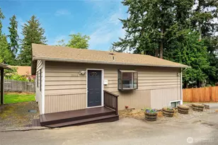 19708 N Park Ave N, Shoreline, WA 98133 - Photo 2