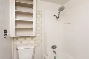 19708 N Park Ave N, Shoreline, WA 98133 - Photo 14