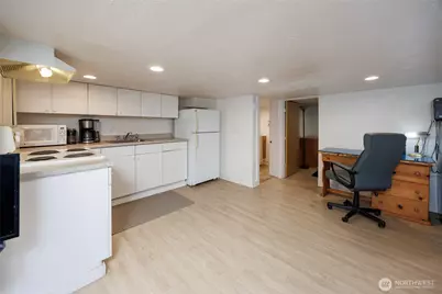 19708 North Park Avenue N, Shoreline, WA 98133 - Photo 26