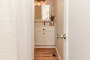 1621 S Durango St, Tacoma, WA 98405 - Photo 32
