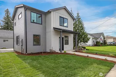 212 E Grover Street, Lynden, WA 98264 - Photo 2
