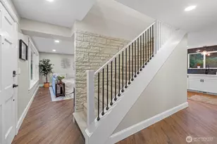 6505 NE Arrowhead Dr, Kenmore, WA 98028 - Photo 6