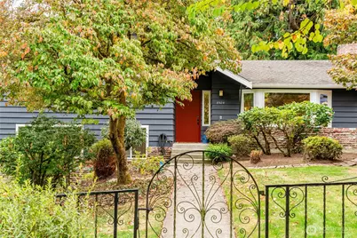 8504 216th Street SW, Edmonds, WA 98026 - Photo 2
