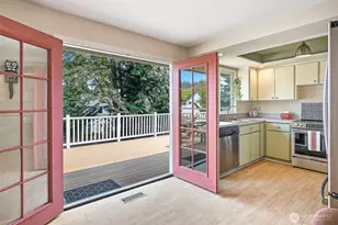 3021 NE 194th St, Lake Forest Park, WA 98155 - Photo 8