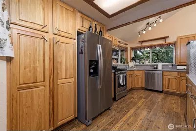 2111 W Hanks Lake Road, Shelton, WA 98584 - Photo 16