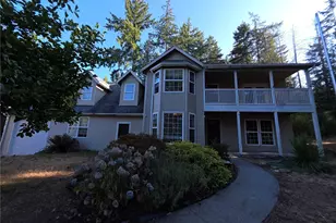34 E Wildwood Ln, Brinnon, WA 98320 - Photo 2
