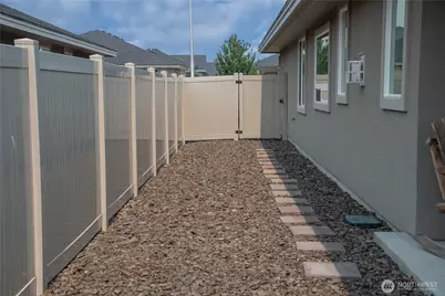 202 E Stanford Avenue, Ellensburg, WA 98926 - Photo 32