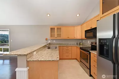 2636 22nd Avenue W #303, Seattle, WA 98199 - Photo 14