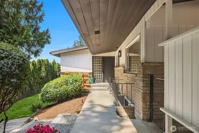 11215 Champagne Point Road NE, Kirkland, WA 98034 - Photo 2