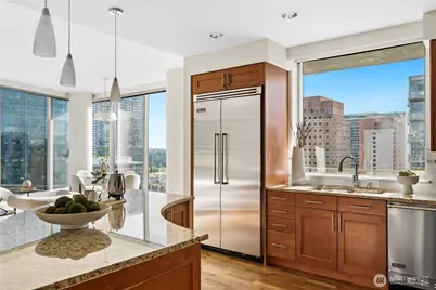 10650 NE 9th Place #2122, Bellevue, WA 98004 - Photo 6