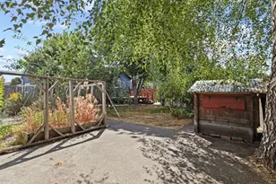 614 15th St NW, Puyallup, WA 98371 - Photo 30