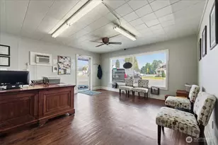 21 W 4th Ave, Omak, WA 98841 - Photo 4