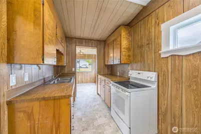 912 E 4th Street, Port Angeles, WA 98362 - Photo 8