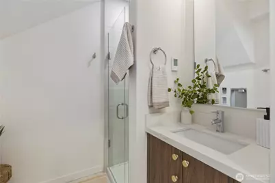 2328 Franklin Avenue E #C, Seattle, WA 98102 - Photo 12