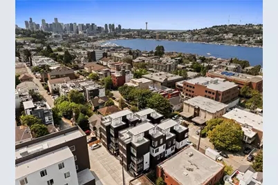 2328 Franklin Avenue E #C, Seattle, WA 98102 - Photo 1