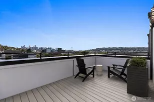 2328 Franklin Ave E, Seattle, WA 98102 - Photo 4