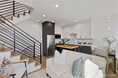 2328 Franklin Avenue E #C, Seattle, WA 98102 - Photo 22
