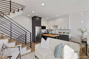 2328 Franklin Ave E, Seattle, WA 98102 - Photo 22