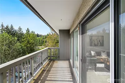 2500 81st Avenue SE #351, Mercer Island, WA 98040 - Photo 4