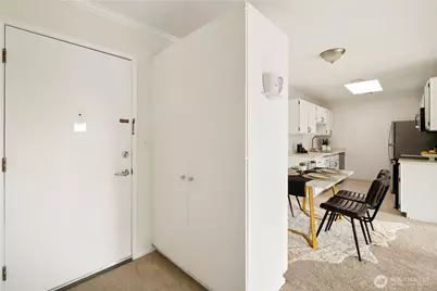 2500 81st Avenue SE #351, Mercer Island, WA 98040 - Photo 8