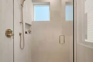 910 15th Ave, Seattle, WA 98122 - Photo 18