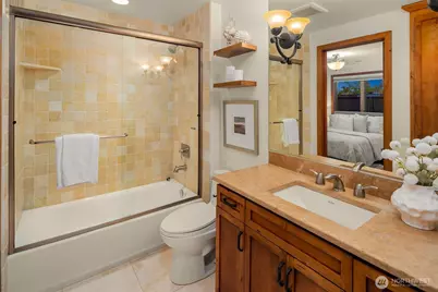 9520 NE 16th Street, Clyde Hill, WA 98004 - Photo 26