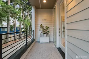 12749 37th Ave NE, Seattle, WA 98125 - Photo 2