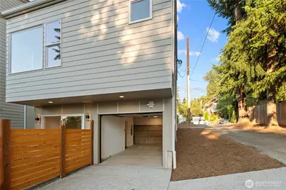 12749 37th Avenue NE, Seattle, WA 98125 - Photo 32