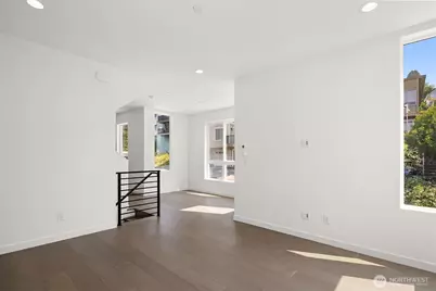 2538 14th Avenue W #E, Seattle, WA 98119 - Photo 10