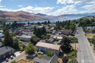 225 W Highland Ave, Chelan, WA 98816 - Photo 2
