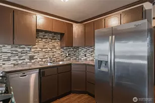 225 W Highland Ave, Chelan, WA 98816 - Photo 10