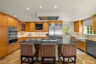 2555 Magnolia Blvd W, Seattle, WA 98199 - Photo 12