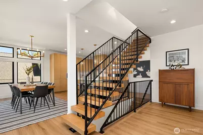3240 32nd Avenue W, Seattle, WA 98199 - Photo 8